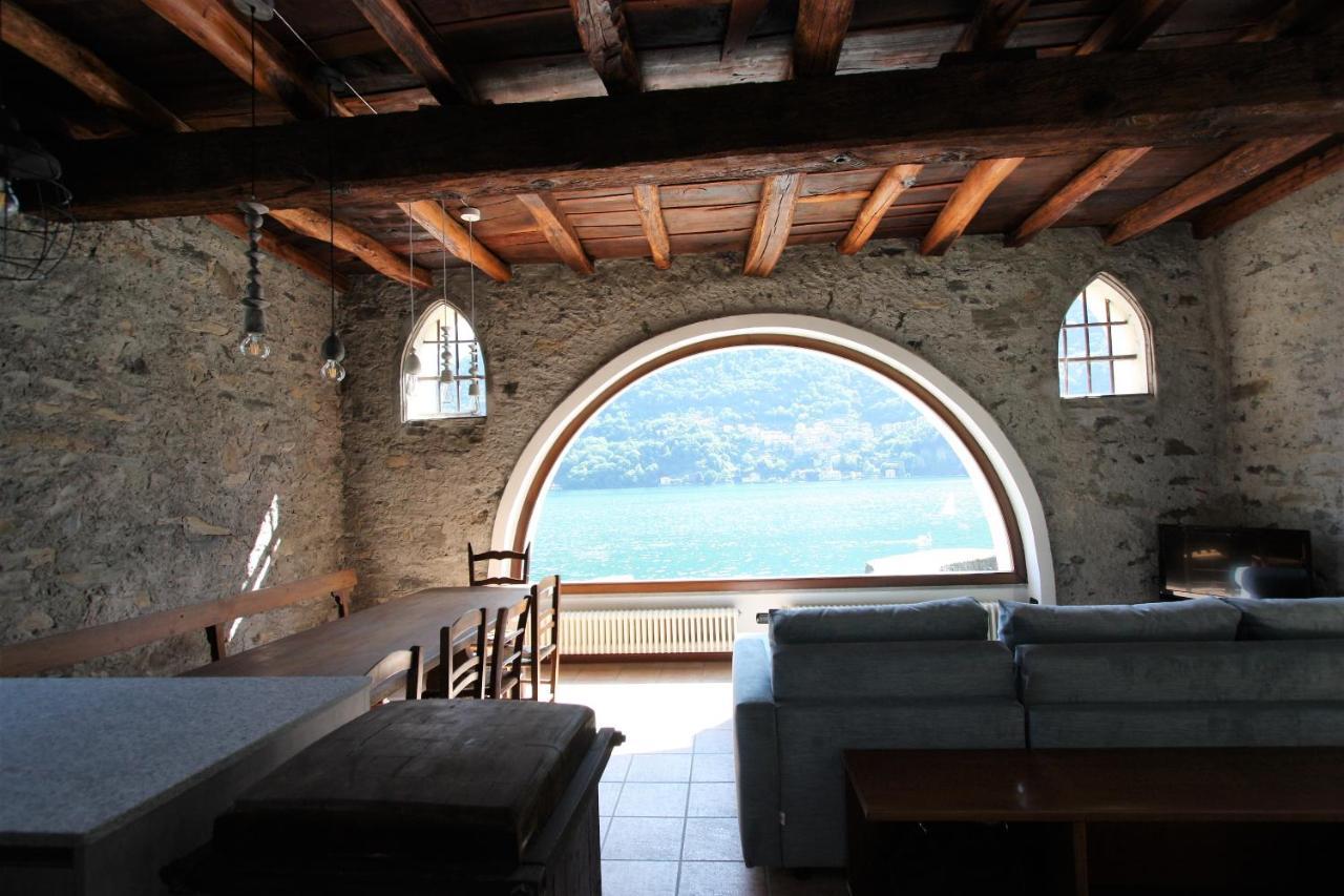House On The Lake Shore Of Laglio Exterior foto