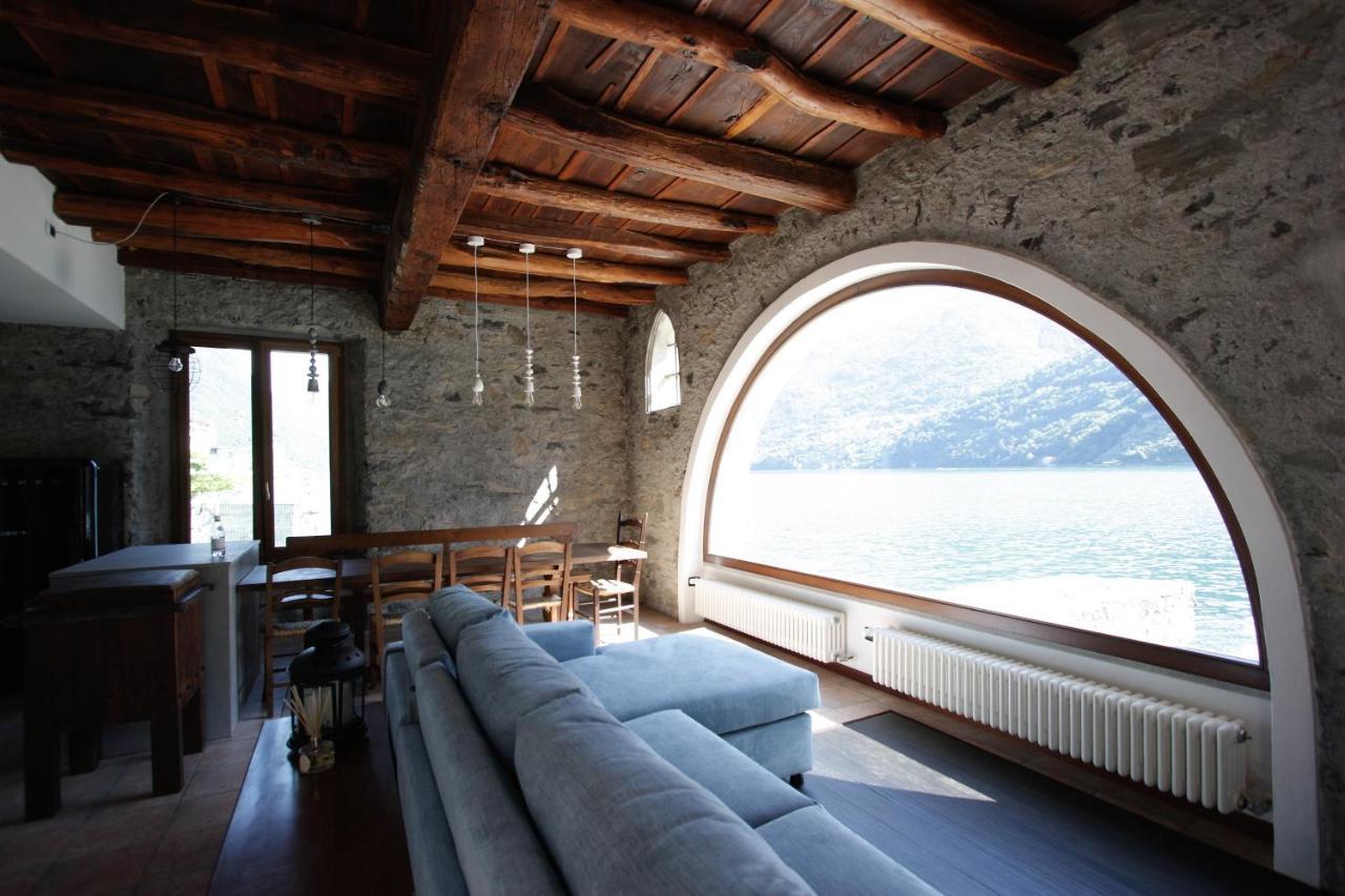 House On The Lake Shore Of Laglio Exterior foto
